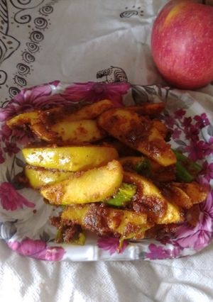 સફરજન નો સંભારો (Apple Sambharo Recipe In Gujarati) રેસીપી મુખ્ય ફોટો