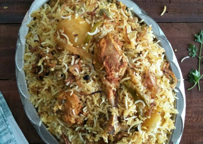 Hyderabadi Murg Dum Biryani (Kacchi Style)