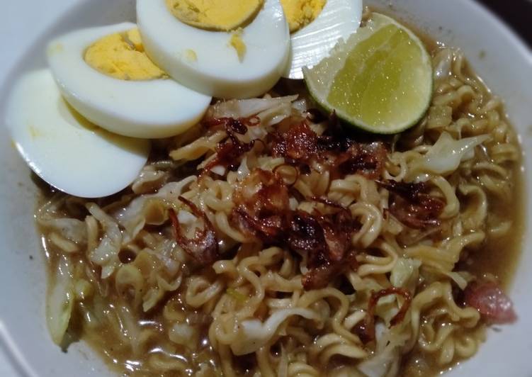 Mie keriting kol kuah simpel