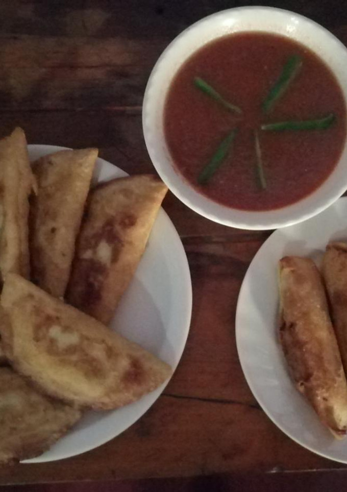 Una foto de Pastelitos y rollitos de chorizo argentino..🇸🇻