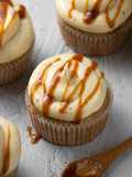 Cupcake Chuối & Phô Mai Kem vị Quế - Banana Cupcakes with Cinnamon Cream Cheese Frosting