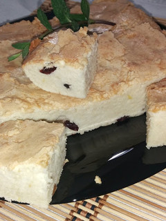 Una foto de Bizcocho de claras y nata (Bica blanca de Laza)