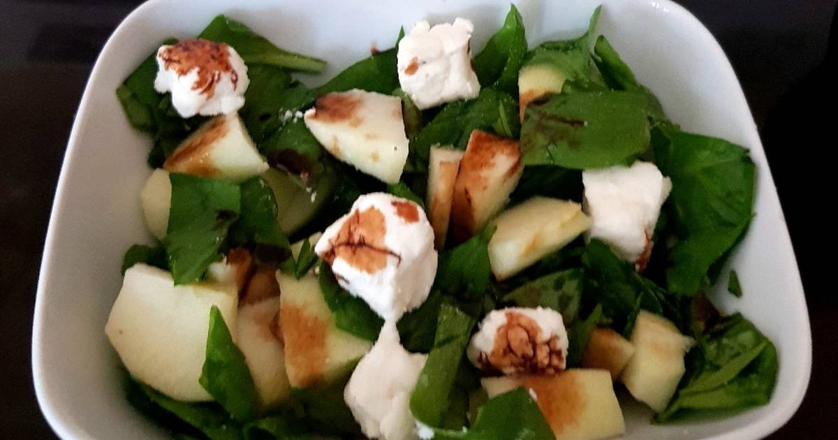 My Apple,Spinach, Goats Cheese Salad & Apple Balsamic Vinegar 😍 Recipe