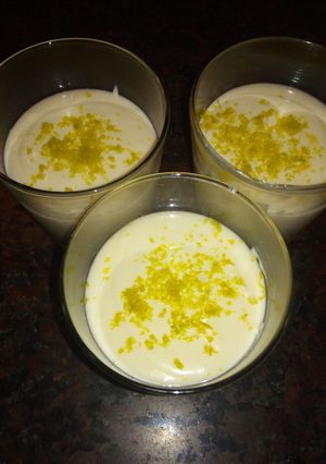 Una foto de Mousse de limón