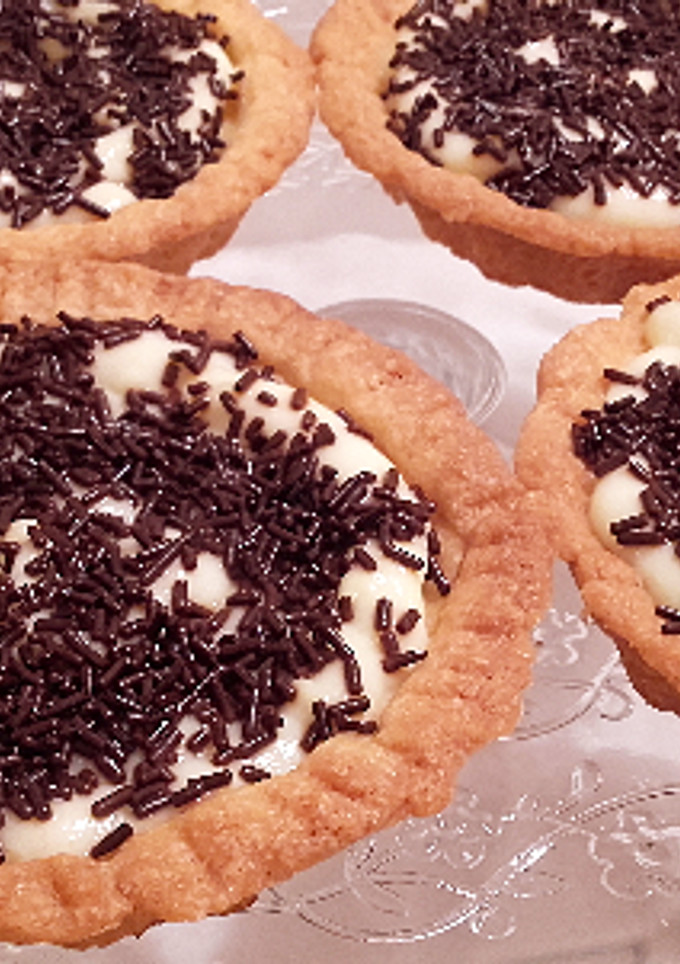 Una foto de Tartitas con Crema y Chocolate 🍫