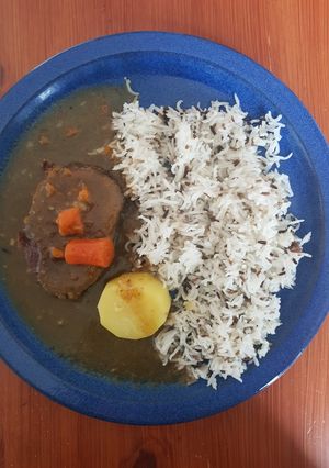 Una foto de Asado en Salsa de Verduras