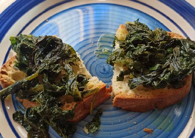 Modo semplice a Fai  Preferito Crostoni di cavolo nero