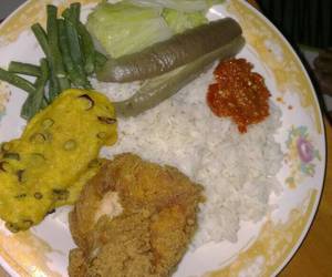 Resep Unik Nasi Tempong Khas Banyuwangi Enak dan Sehat