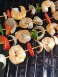 Brochetas de langostinos