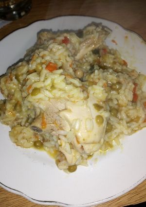 Una foto de Arroz con pollo