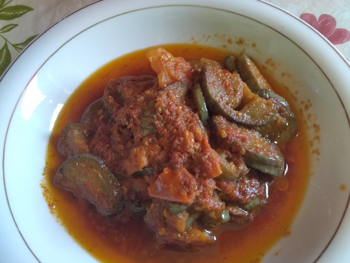 Anti Ribet, Buat Sambal terasi terong ungu dengan Tauco Murah