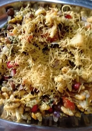 ભેળ (Bhel Recipe In Gujarati) રેસીપી મુખ્ય ફોટો