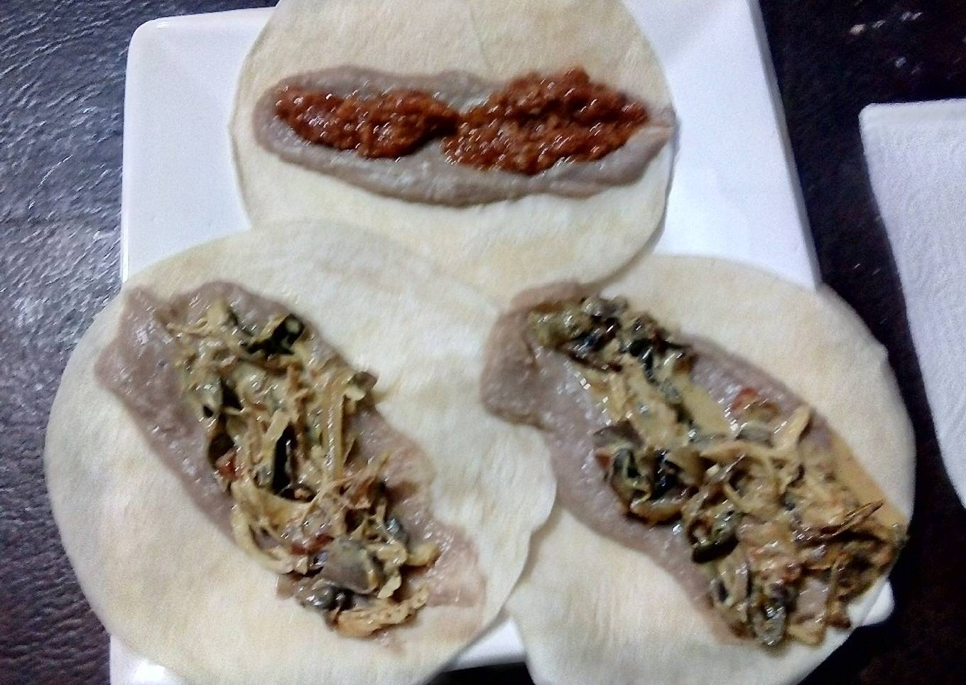 Tacos de arrieros de harina  a dos guisos entequilados  las Correa