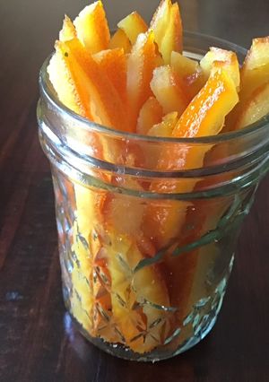 A picture of California Farm Navel Orange Candy and Chocolate Peels.