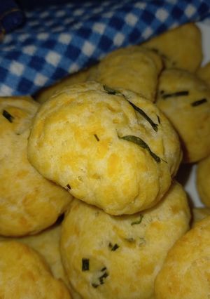 Una foto de Scones de queso y ciboulette