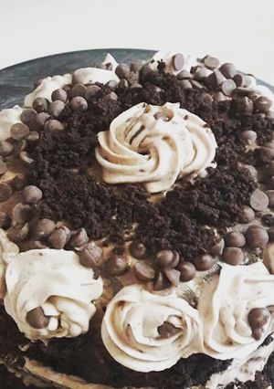 A picture of Chocolate truffle cake.