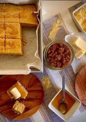 Una foto de Cornbread 🌽 (pan de maíz)