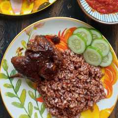A picture of Ayam bakar kemiri.