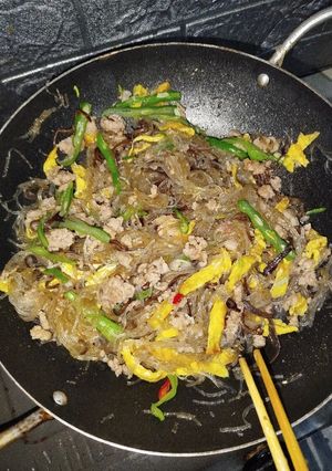 Hình của món Miến xào thập cẩm.