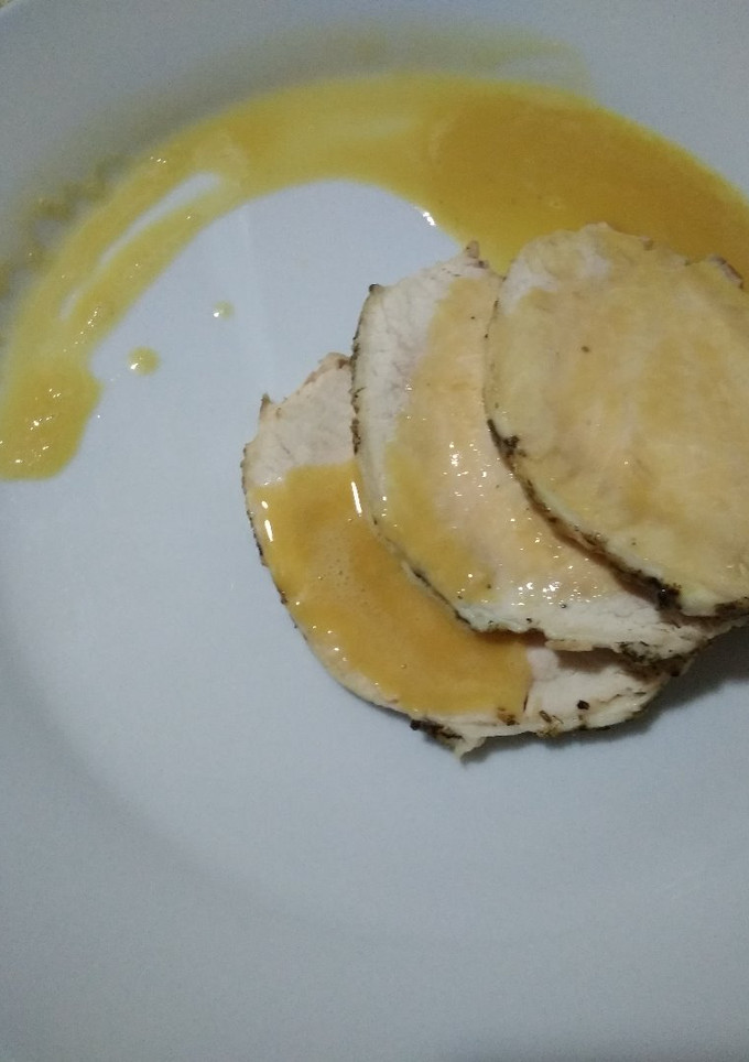 Una foto de Lomo a la sal y finas hierbas en olla rápida y thermomix