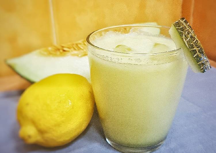 Smoothie de melón, manzana y limón