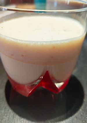 Une photo de Mousse express aux litchis et noix de coco