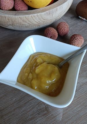 Une photo de Compote pomme - mangue - banane