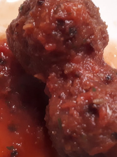 Una foto de Albóndigas al chile ancho