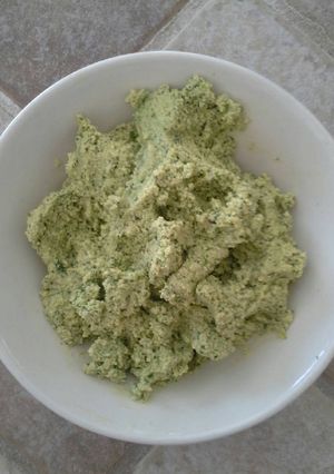 A picture of Green tofu spread.