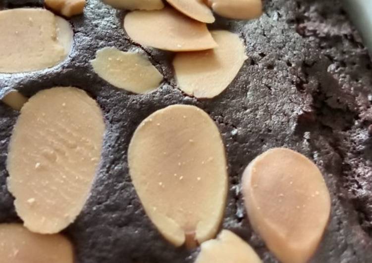 Cara Gampang Membuat Kek coklat almond melekat yang Lezat Sekali