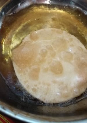 লুচি(luchi recipe in Bengali) রেসিপির প্রধান ছবি