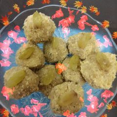 A picture of Wheat flour and samolina laddu.