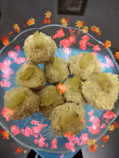 A picture of Wheat flour and samolina laddu.