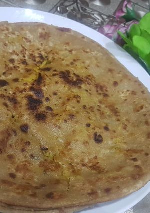 A picture of Mooli ke parathay.