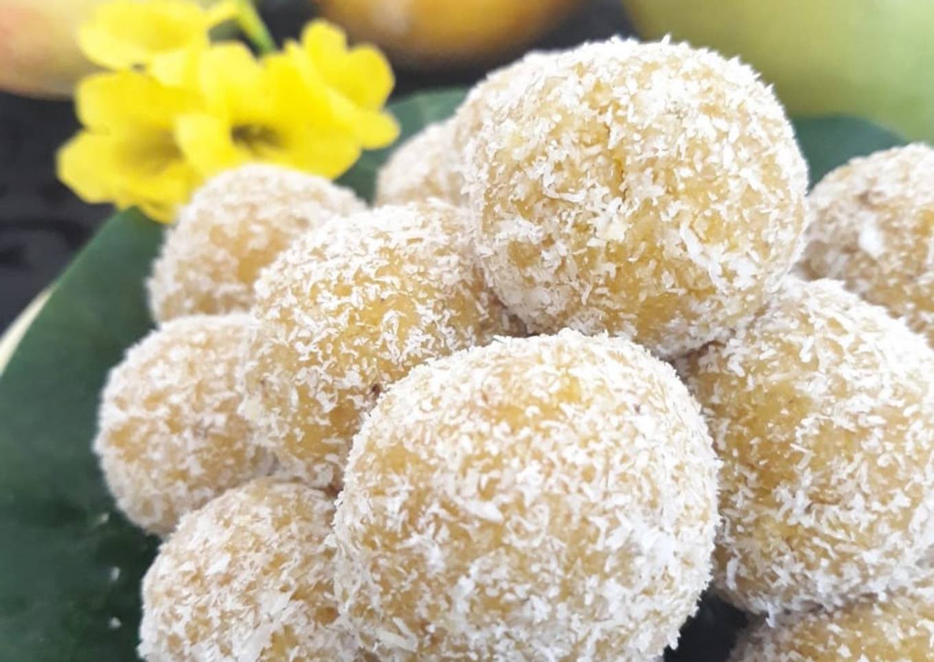 Instant Mango Ladoo