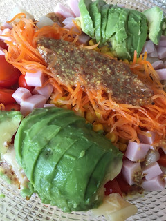 Una foto de Ensalada de quinoa completa