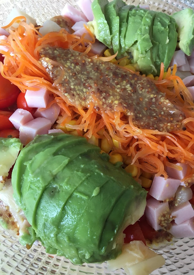 Una foto de Ensalada de quinoa completa