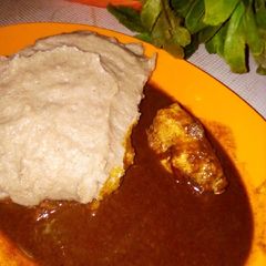 A picture of Tuwon Dawa with kuka soup.