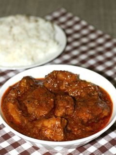 A picture of Chicken Curry.
