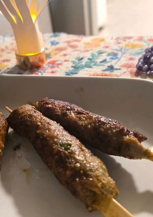 A picture of Smoky chicken seekh kabab.