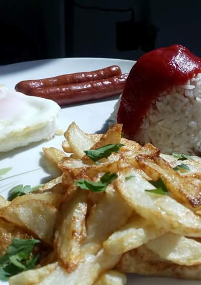 Una foto de Arroz a la cubana