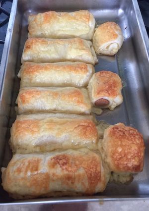 A picture of Cheesy Hot Dog Rolls.
