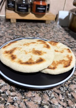 Una foto de Pan árabe fácil