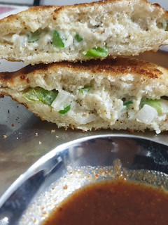 A picture of Chatpati mayo sandwich.