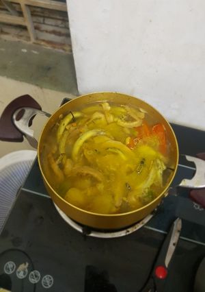 Hình của món Lệch cơm um chuối.
