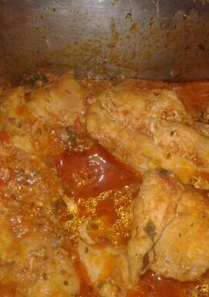 Una foto de Pechuga de pollo en salsa de tomate natural