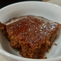 A picture of Usuku lwe pudding - Date pudding - Taai Dadelpoeding.