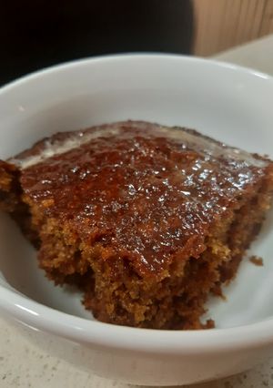 A picture of Usuku lwe pudding - Date pudding - Taai Dadelpoeding.