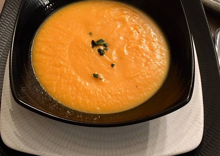 Velouté de carottes à la coriandre,miel et orange