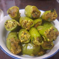 A picture of Stuffed chilli.